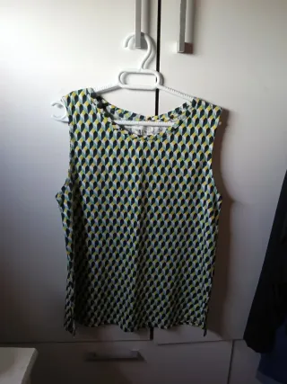 Camiseta sin mangas geométrica