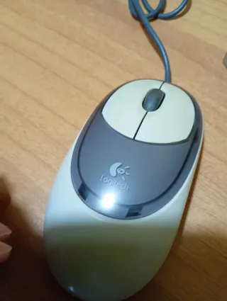 LOTTO DI 4 MOUSE USATI VARI BRAND
