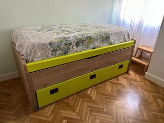 Cama nido con cajones en madera y verde