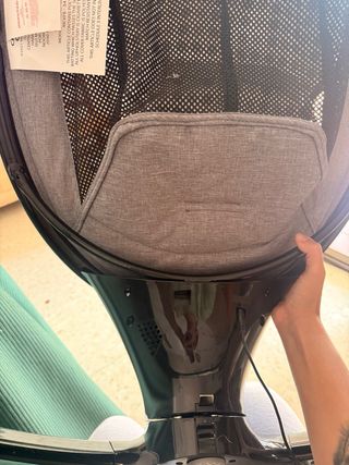 Mecedora de bebé gris