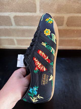Adidas Tokio