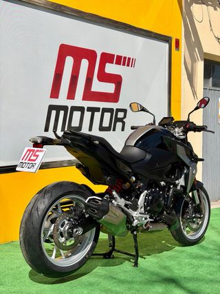 BMW F 900 R