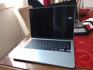 MacBook Air 13” M4 16GB RAM Plata