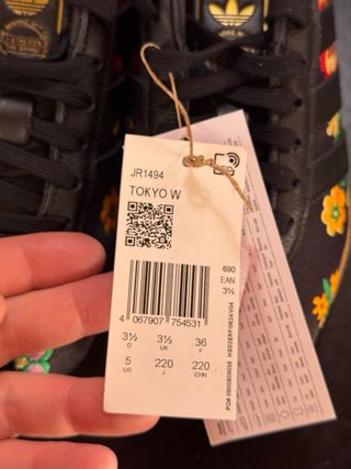 Adidas tokio