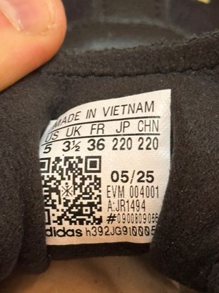 Adidas tokio