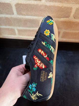 Adidas tokio