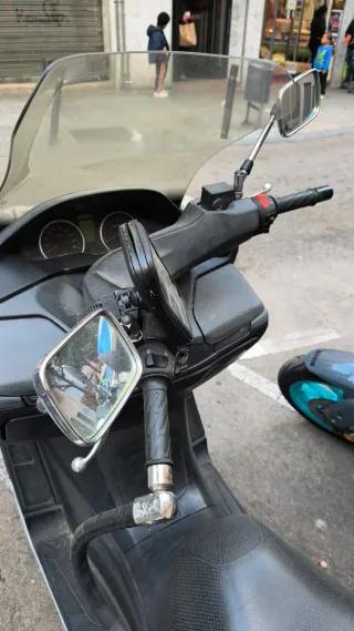 Suzuki Burgman 400cc Maxiscooter