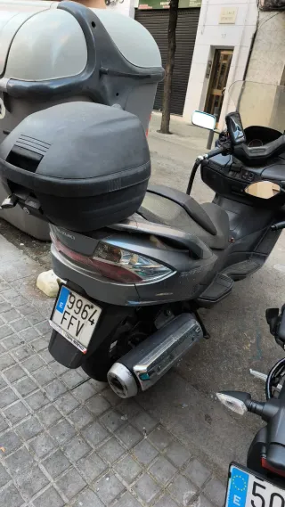 Suzuki Burgman 400cc Maxiscooter