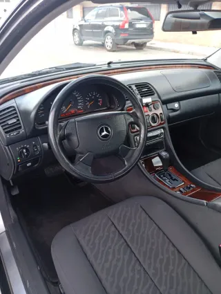 Mercedes-Benz CLK 320