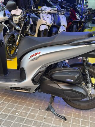Honda SH350 2023 Plata Impecable