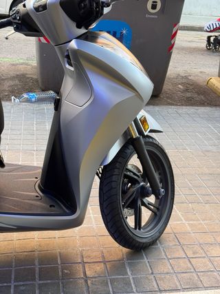 Honda SH350 2023 Plata Impecable