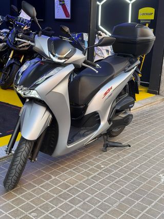 Honda SH350 2023 Plata Impecable