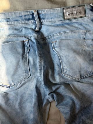 Vaqueros mujer desgastados