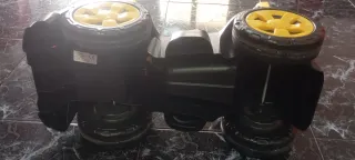 Correpasillos Camión Molto Infantil amarillo