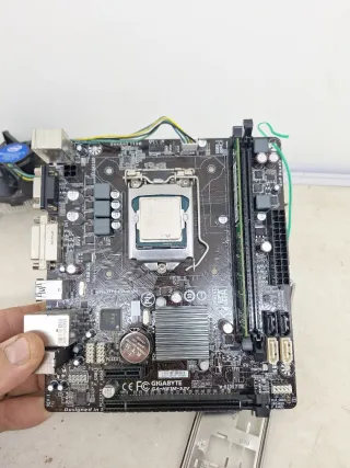 Placa Base Gigabyte Socket 115