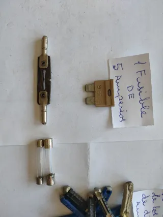 Fusibles y portafusibles varios tipos