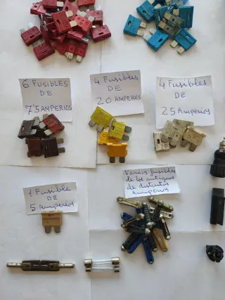 Fusibles y portafusibles varios tipos