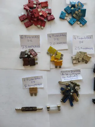 Fusibles y portafusibles varios tipos