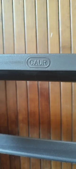 Botellero apilable plástico. 6 botellas balda.