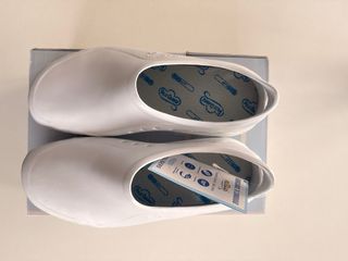 Zapatos de trabajo Blancos Nuevos 38