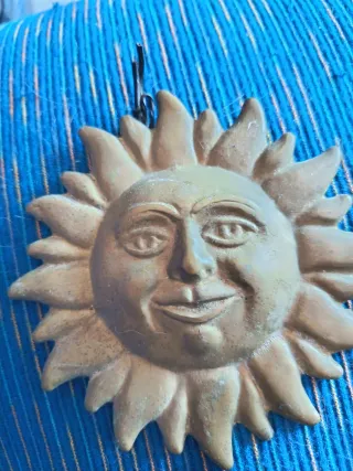 Bassorilievo Sole in Ottone