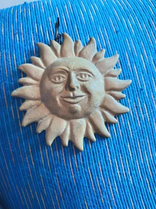 Bassorilievo Sole in Ottone