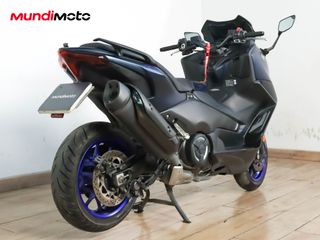 YAMAHA T-MAX 560