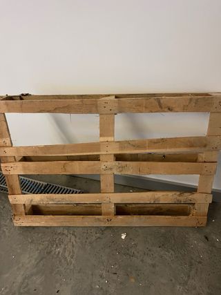 Palet de madera 2 unidades. Precio total 7€