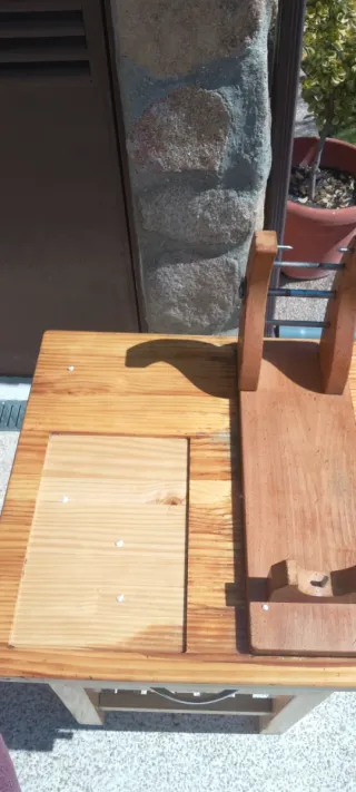 Mesa jamonera madera con cajón
