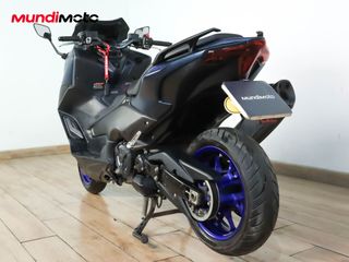 YAMAHA T-MAX 560