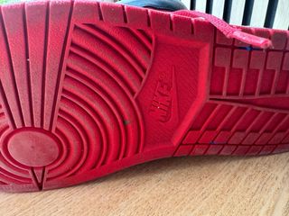 Nike Air Jordan 1 Retro High OG Negro y Rojo