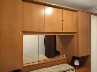 Armario empotrado madera y cristal