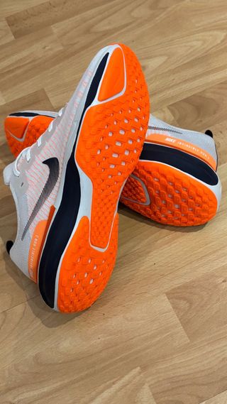 Nike Invincible Run 3 Talla 44