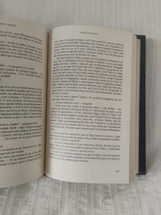 Juego de tronos (Canción de hielo y fuego 1)