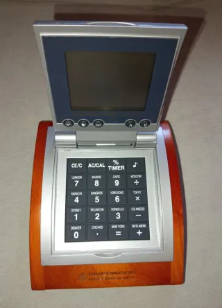 Reloj/Calculadora RIVERWOOD.