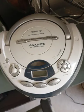 Stereo CD/MP3 Majestic AH 2387R