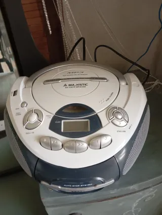 Stereo CD/MP3 Majestic AH 2387R