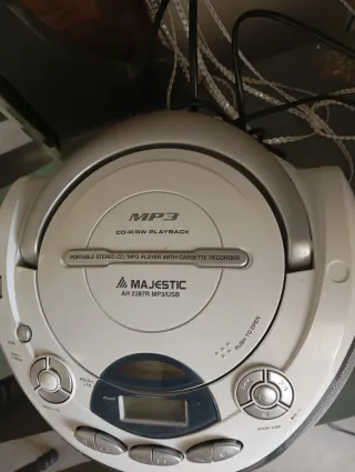Stereo CD/MP3 Majestic AH 2387R