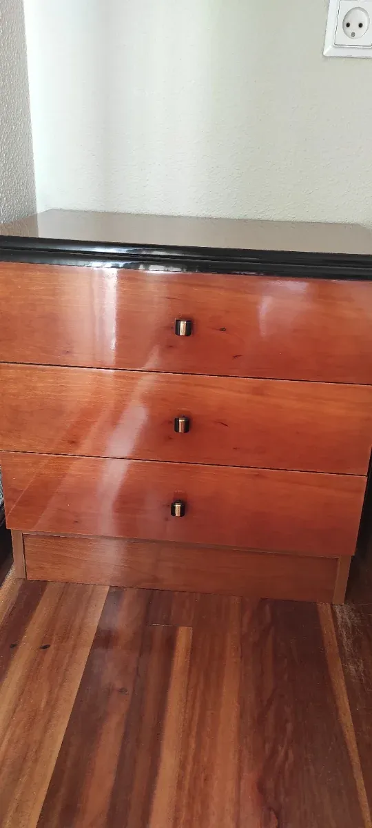 Armario madera y espejos + Mesillas cajoneras