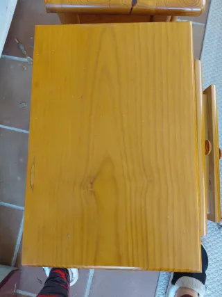 Mesitas de noche de pino