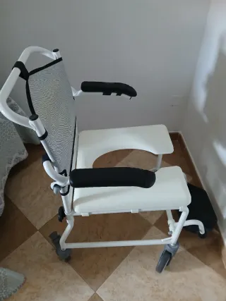 Silla de baño de transferencia.