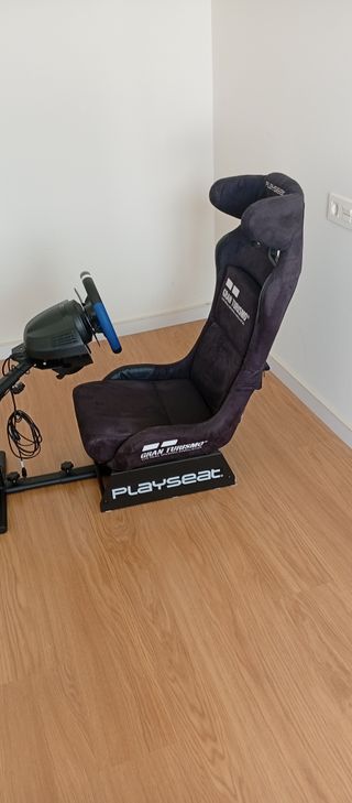 SIMULADOR PLAYSEAT Y VOLANTE LOGITECH PARA PS Y PC