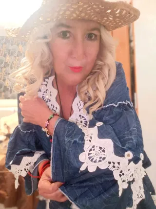 Vestido vaquero con encaje