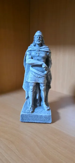 Figura Don Pelayo Rey de Asturias