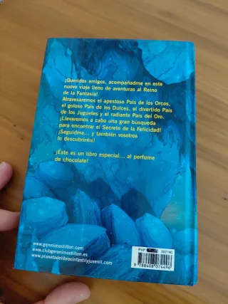 Regreso al Reino de la Fantasía: ¡Libro con olo...