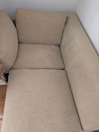 Sofá de 2 plazas en tela beige