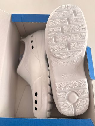 Zapatos de trabajo Blancos Nuevos 40