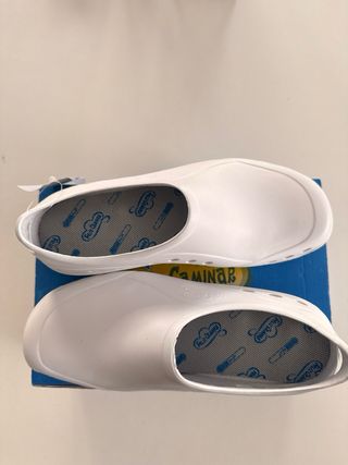 Zapatos de trabajo Blancos Nuevos 40