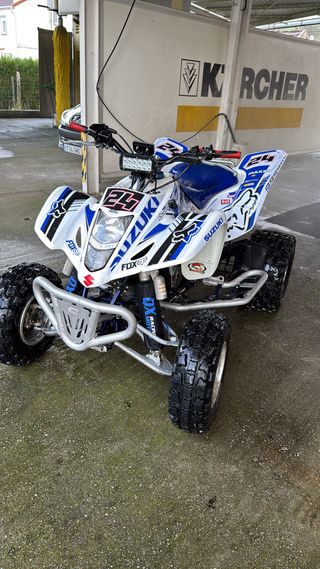 Suzuki LTZ 400 Quad Blanco y Azul