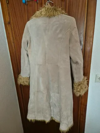 Abrigo Bershka Piel Sintética Beige Talla L